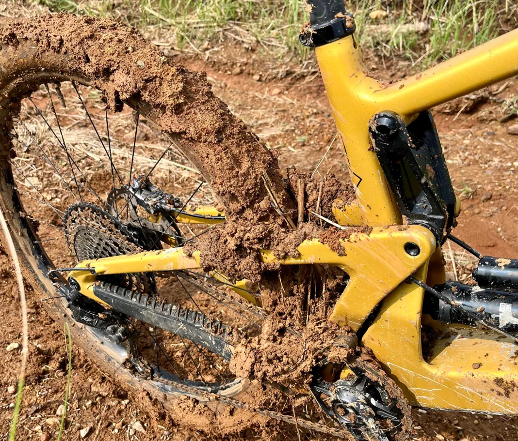 Philippines 1 Day La Mesa Single Tracks Mountain Cycling Tour